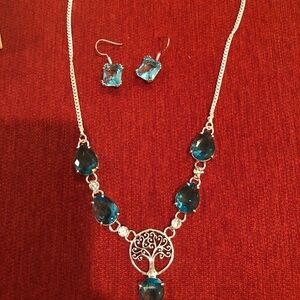 Teal necklace and earring set
